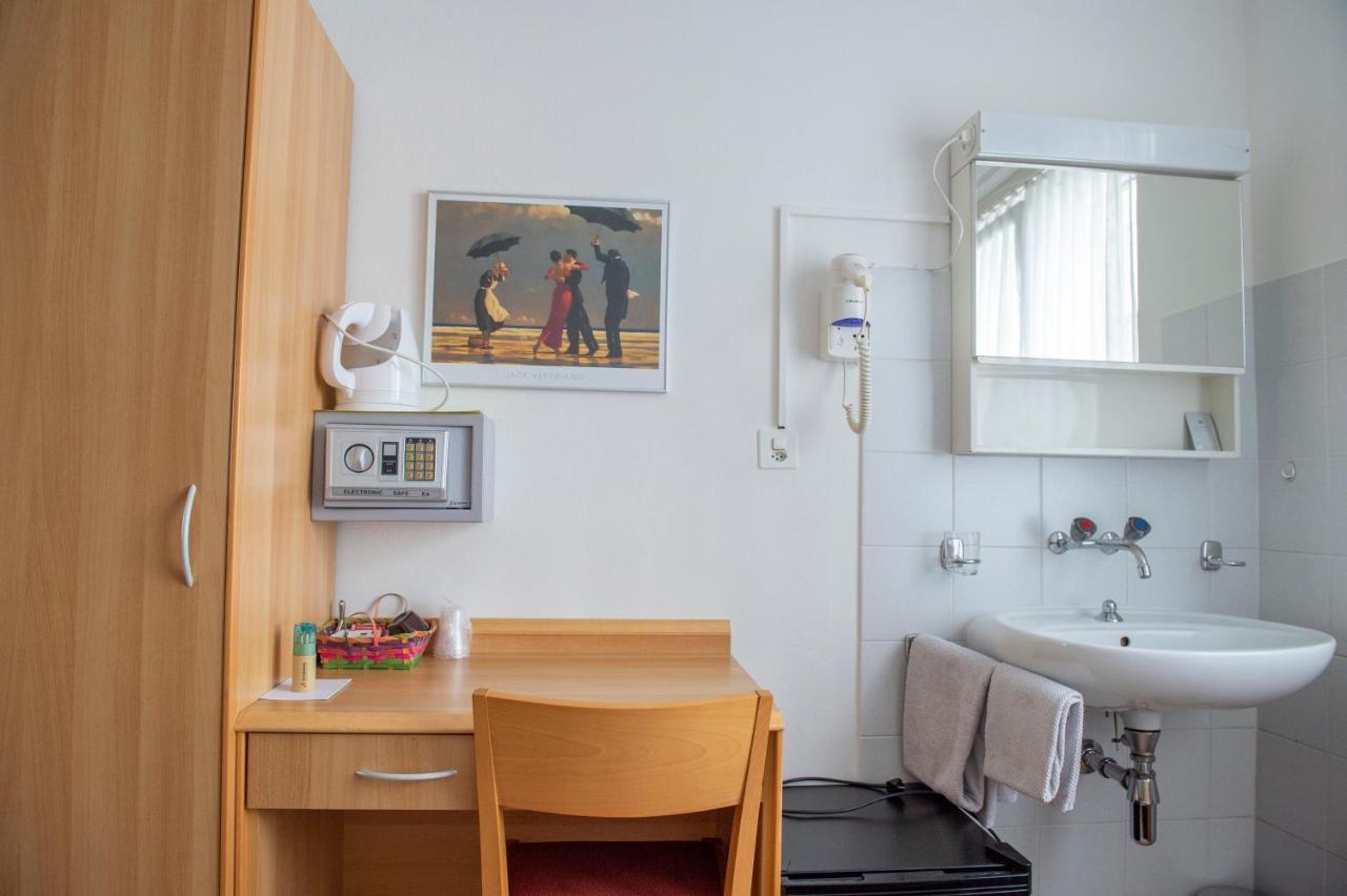 Garni Moderno Hotel Bellinzona Ngoại thất bức ảnh
