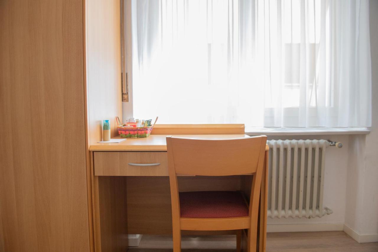 Garni Moderno Hotel Bellinzona Ngoại thất bức ảnh